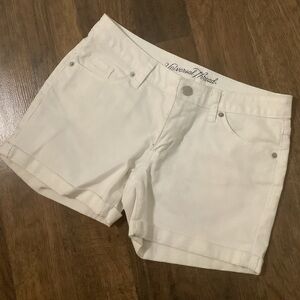 NWOT UNIVERSAL THREAD Women’s‎ White Mid Rise Midi Jean Shorts